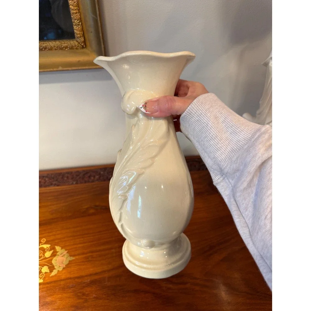 The Unbranded Brand vintage cream